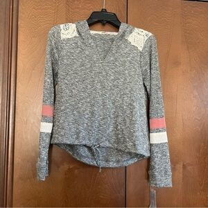 Jolt Pullover Hooded Lightweight Sweater, Tie Hem NWT. Juniors Small